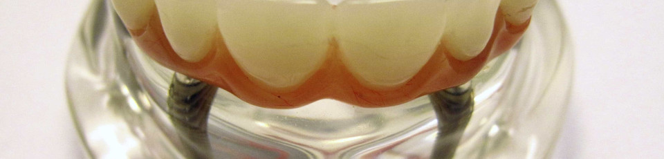 Cientistas chineses criam dente feito de urina