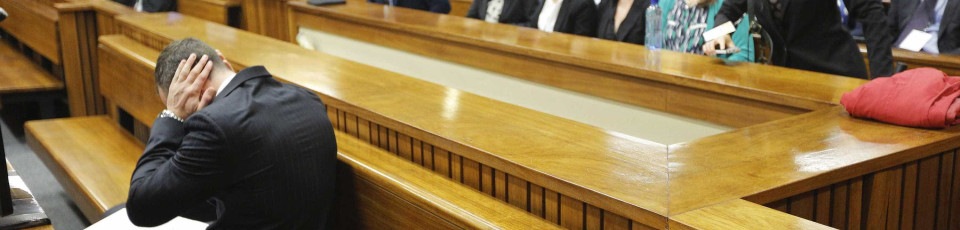 Pistorius chora em tribunal