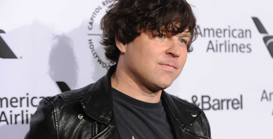 Ryan Adams pede desculpa após acusações de assédio