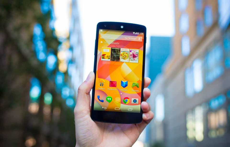 Nexus 5 is entitled to first image