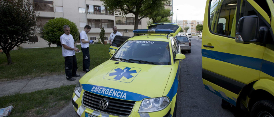 Mulher de 90 anos morre atropelada no concelho de Sintra - Notícias ao Minuto