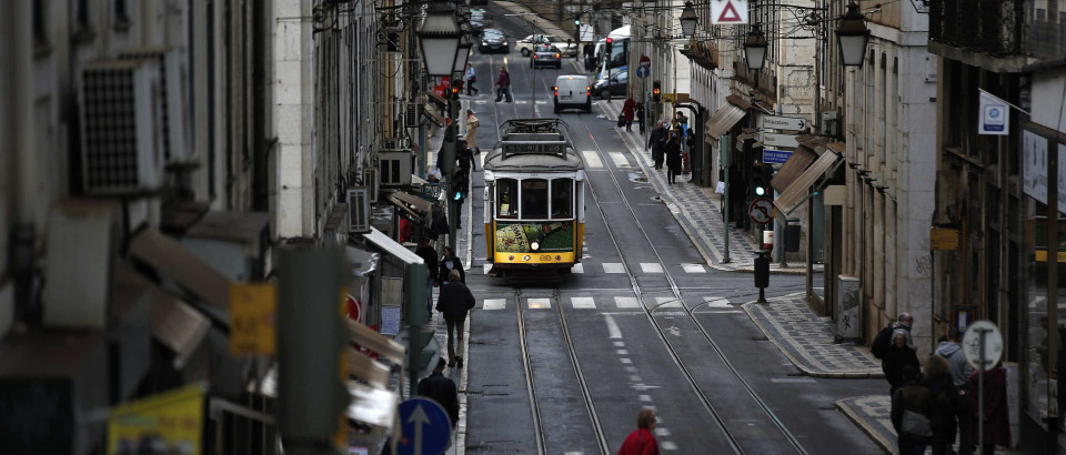 Circulação Acidentes levam a atrasos de uma hora nas entradas de ... - Notícias ao Minuto