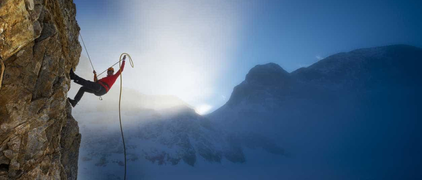 Alpinista resgatado de montanha tem agora de pagar seis mil euros - Notícias ao Minuto (liberação de imprensa)