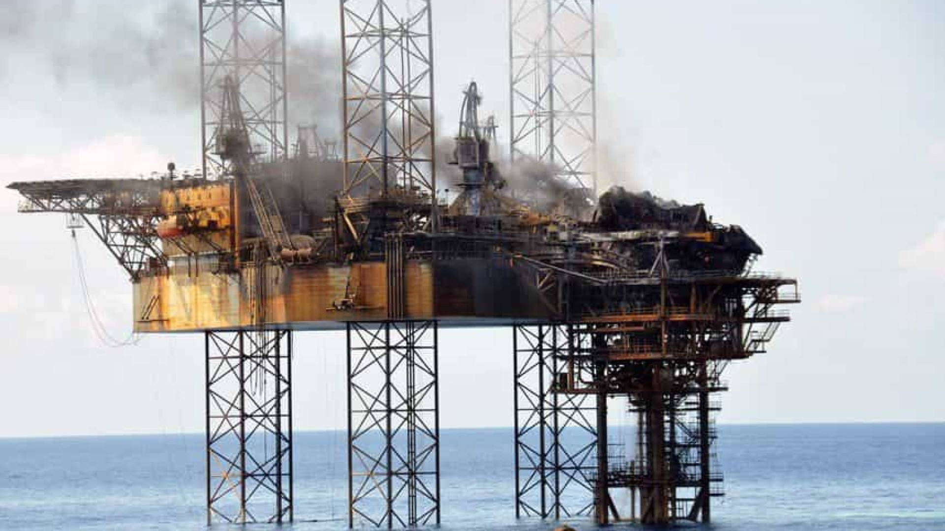 Angola adia produção de dois milhões de barris de petróleo