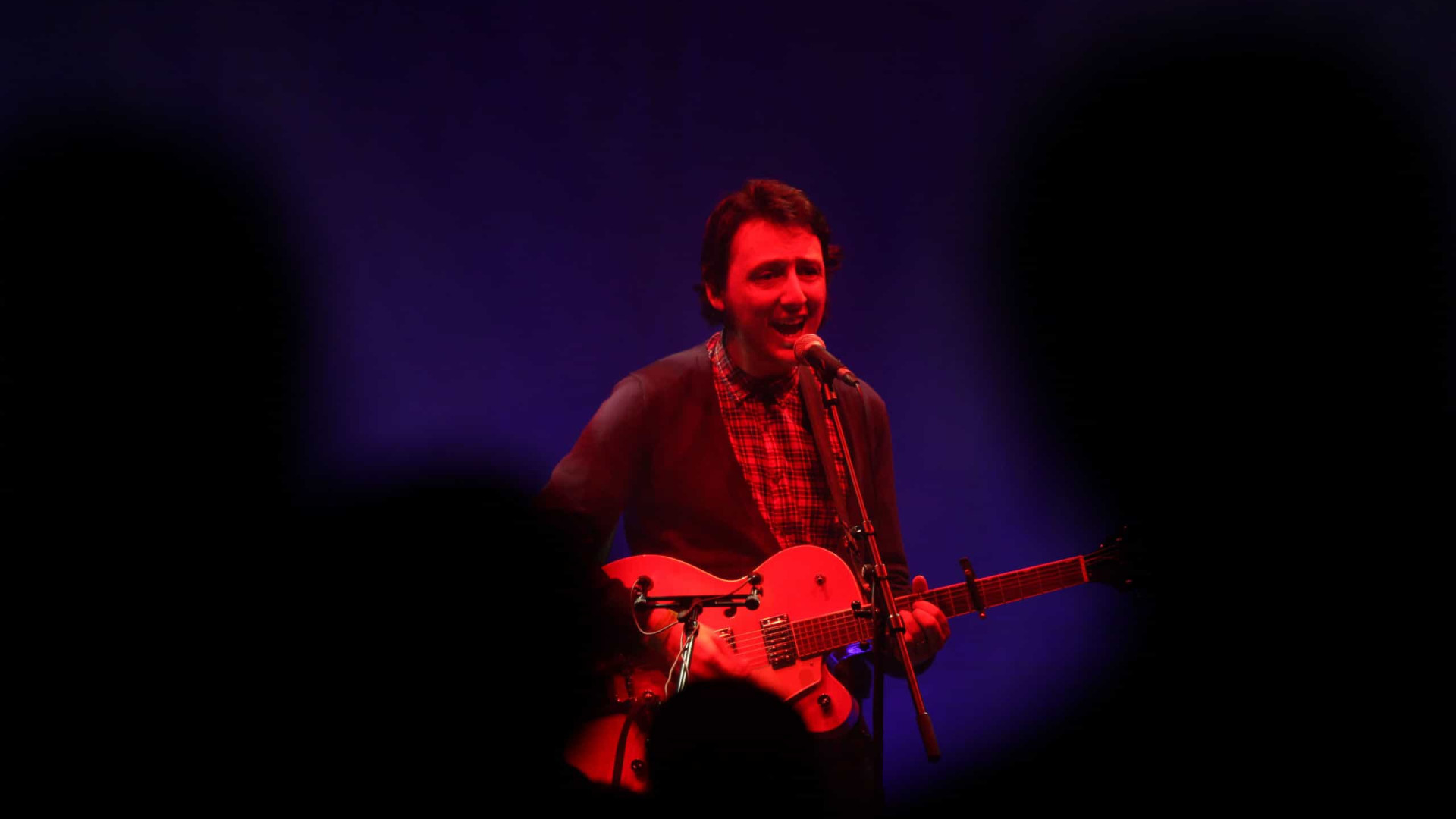 Músico Samuel Úria faz 'Marcha atroz' ao vivo em março