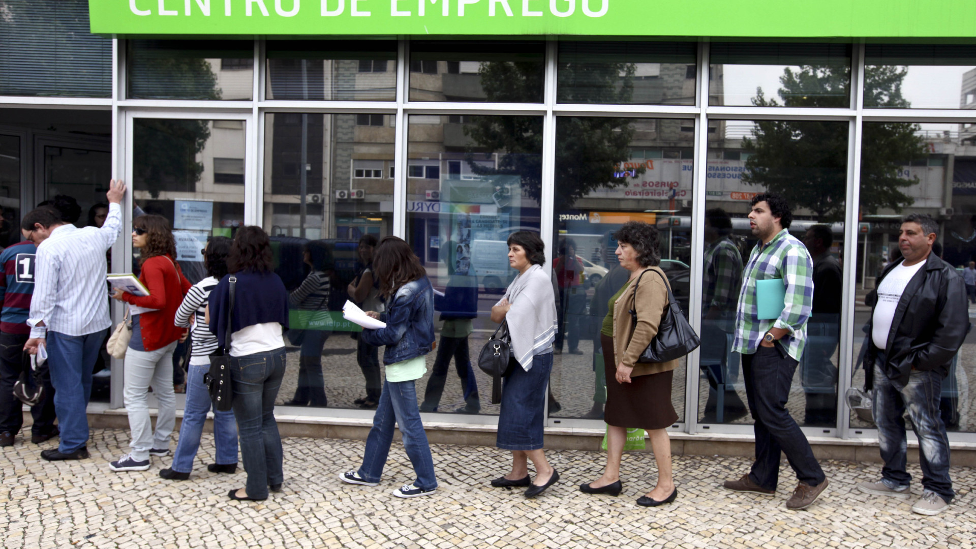 Empresas vão pagar 50% da TSU se "contratarem jovens e desempregados"