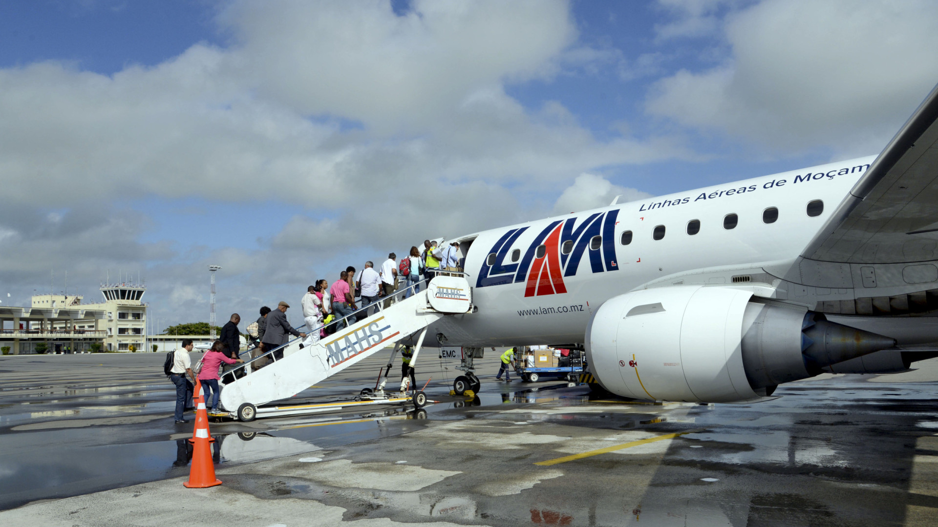 Moçambique está a procurar gestores para a companhia aérea estatal