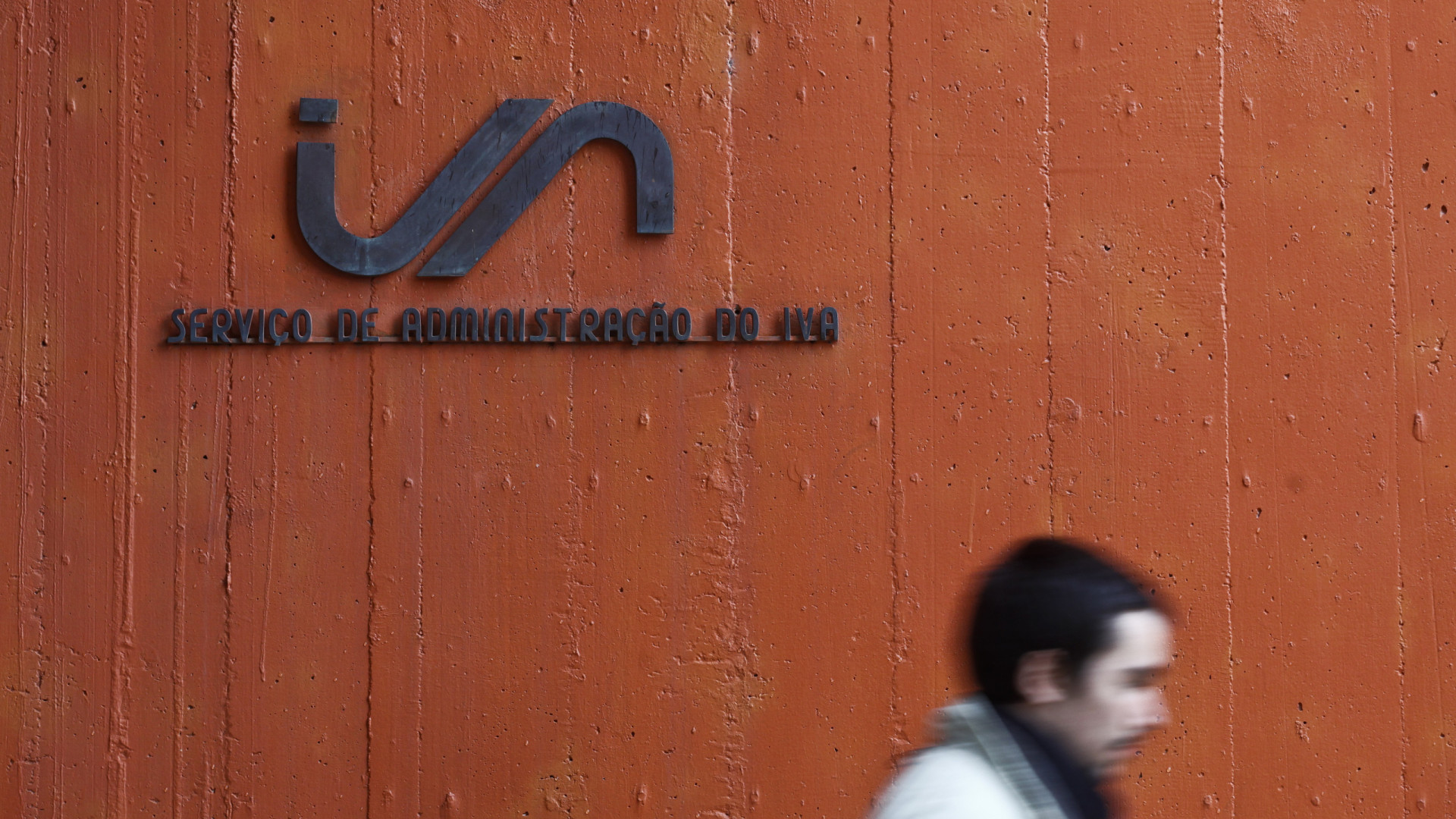 Governo quer duplicar isenção de IVA para trabalhadores por conta própria