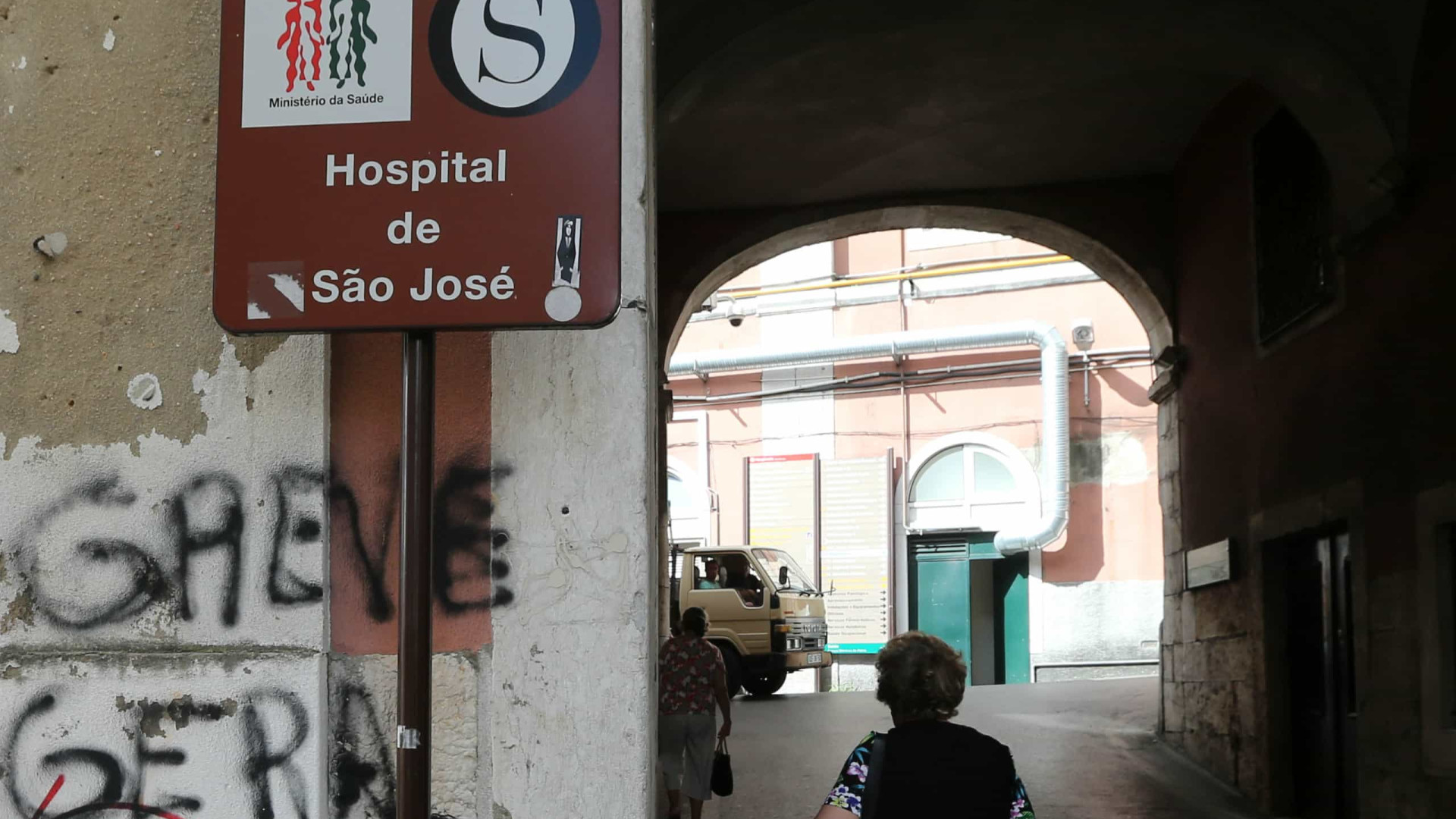 Bastonário dos Médicos visita terça-feira hospital de São José