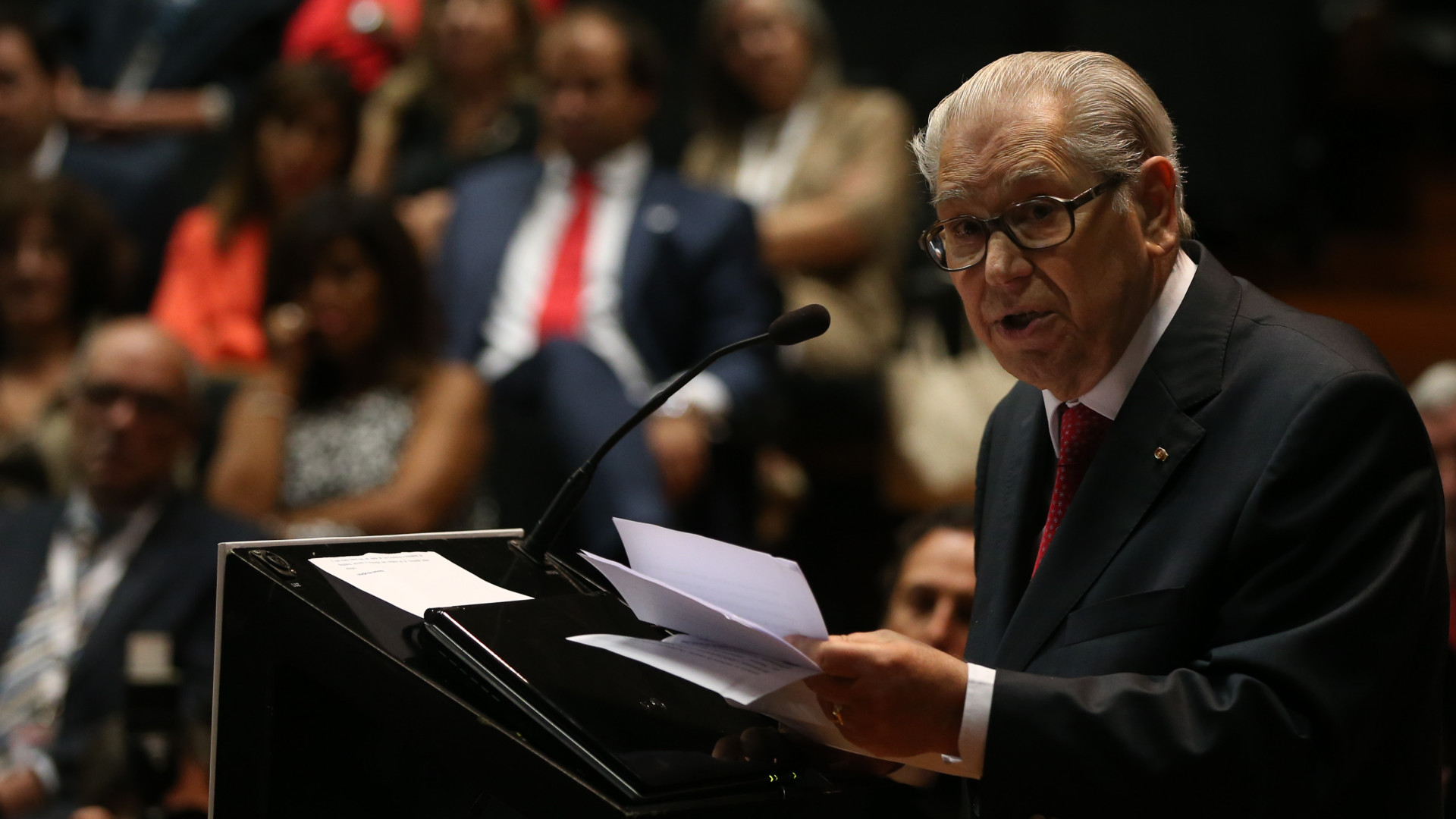 Governo aprova decreto que declara luto nacional na terça-feira