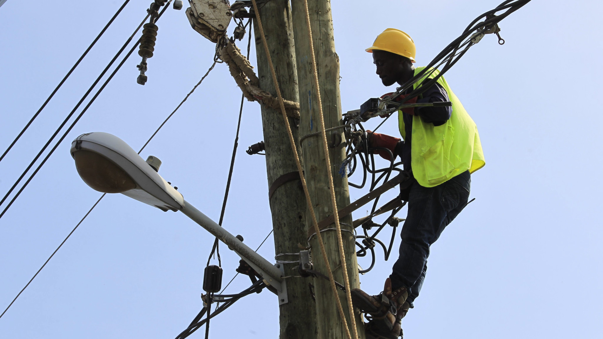 Ainda há 70 mil consumidores na região Centro sem energia elétrica