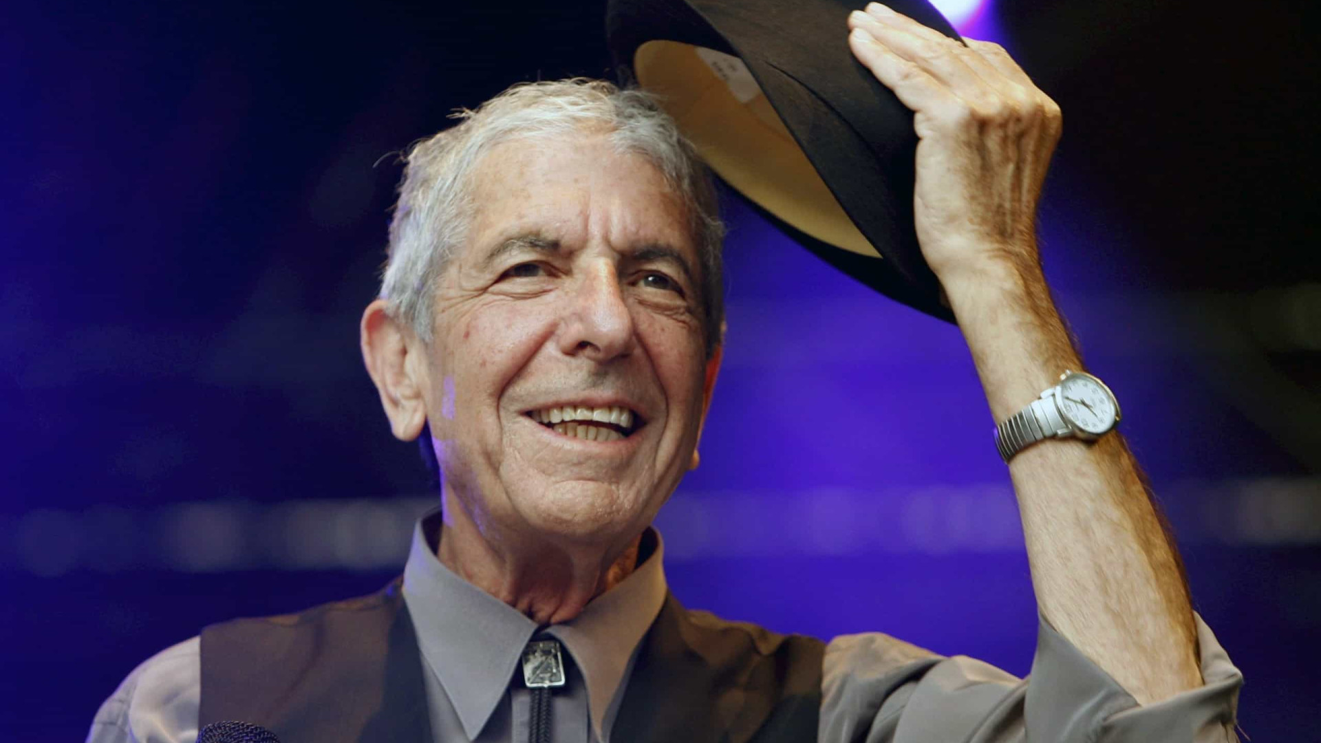 Biografia de Leonard Cohen e 2.º volume de 'Eliete' são novidades