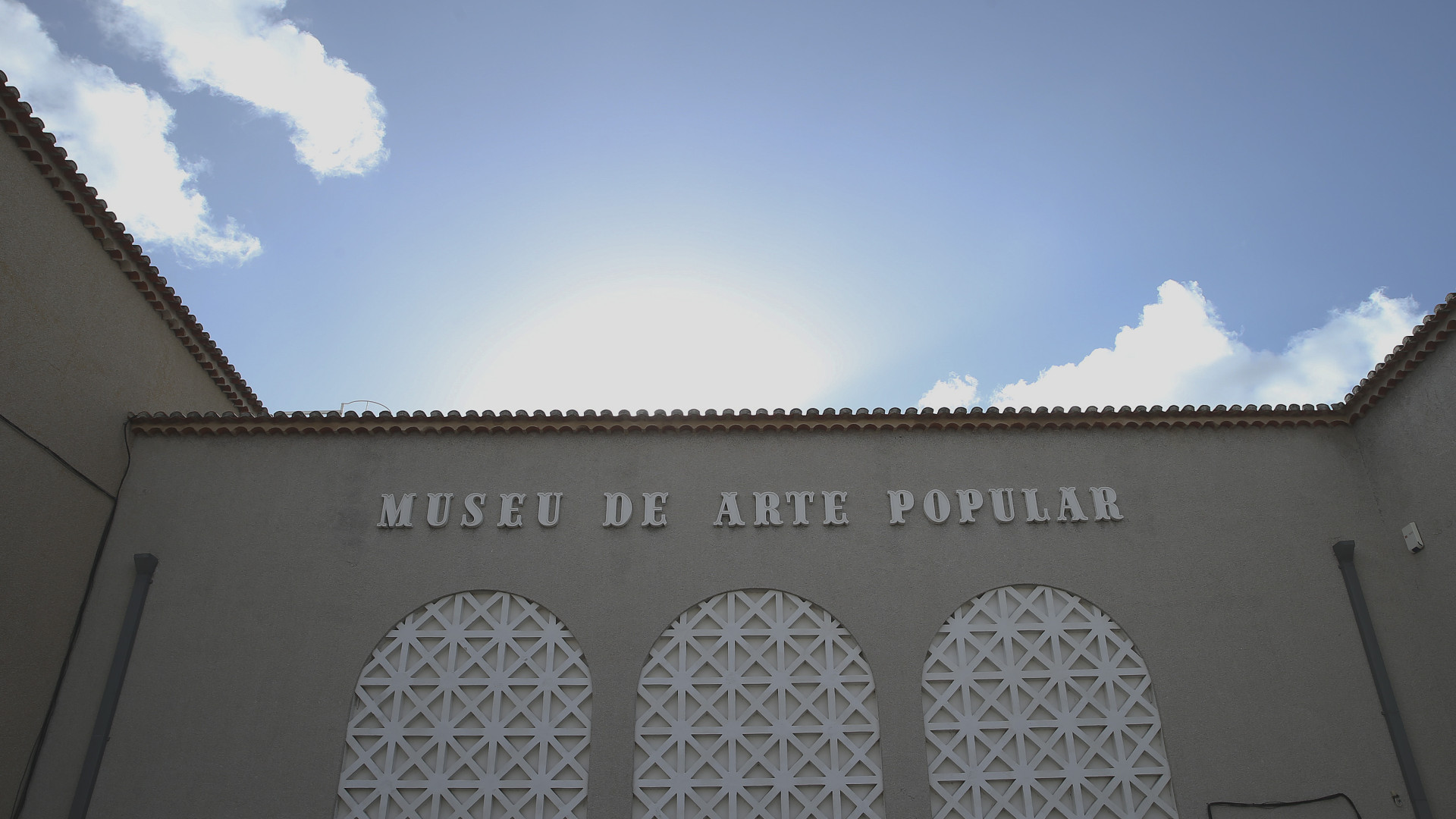 Museu de Arte Popular com fluxo constante de visitantes e propostas