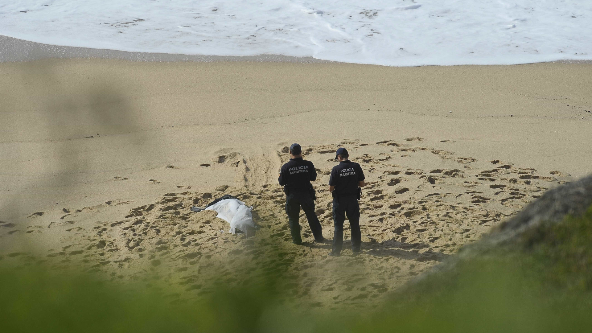 PJ descarta crime associado aos dois cadáveres encontrados em praia