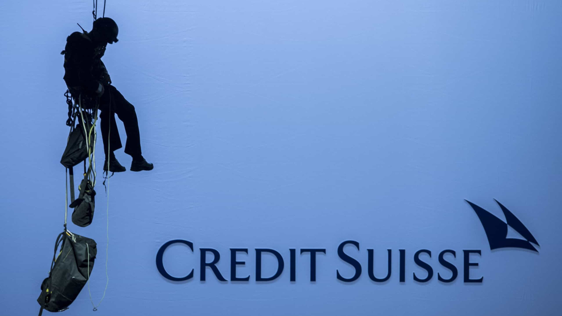 Credit Suisse proibe transações de títulos financeiros venezuelanos
