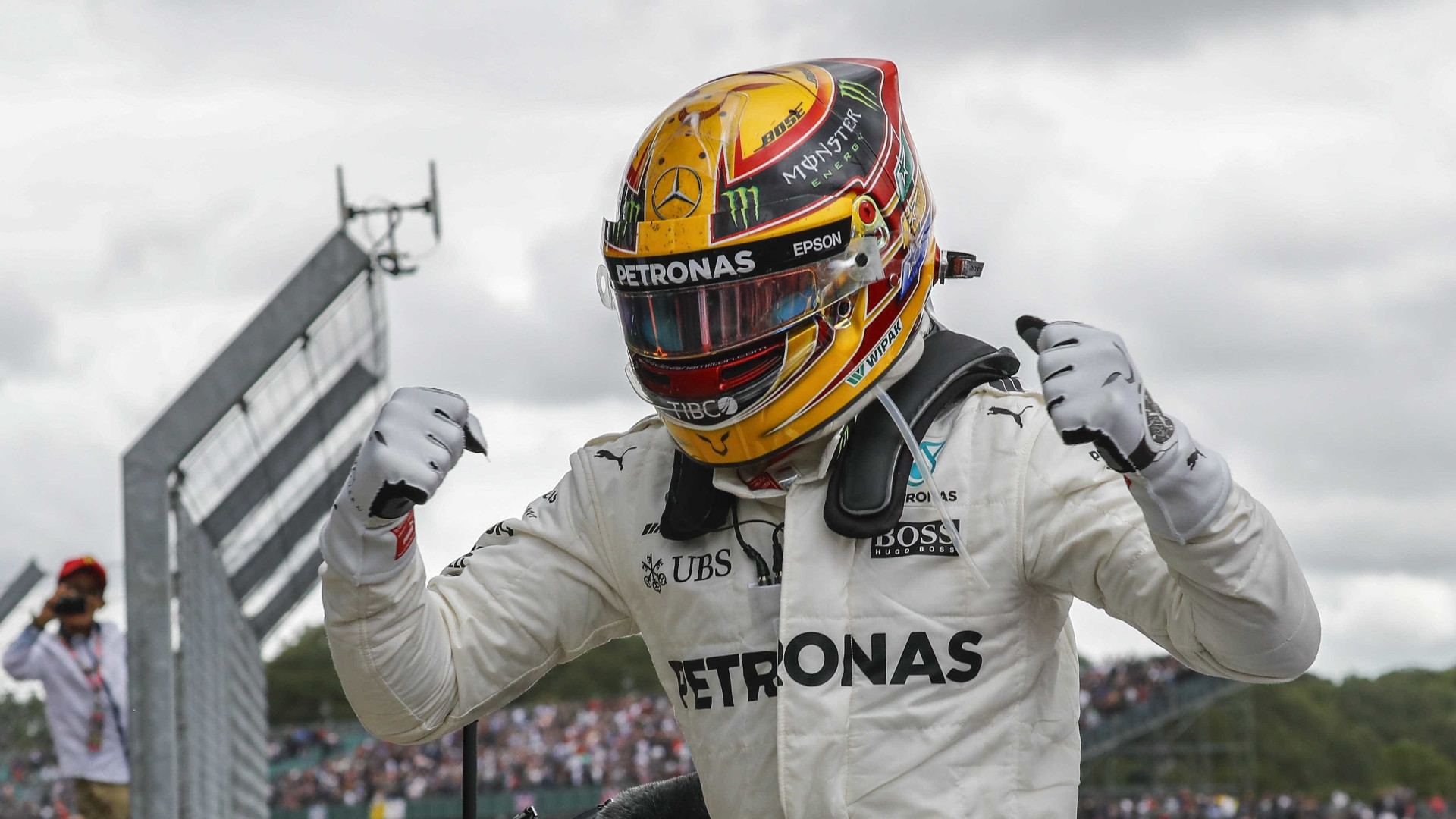 Hamilton vence GP da Grã-Bretanha e fica a um ponto da liderança