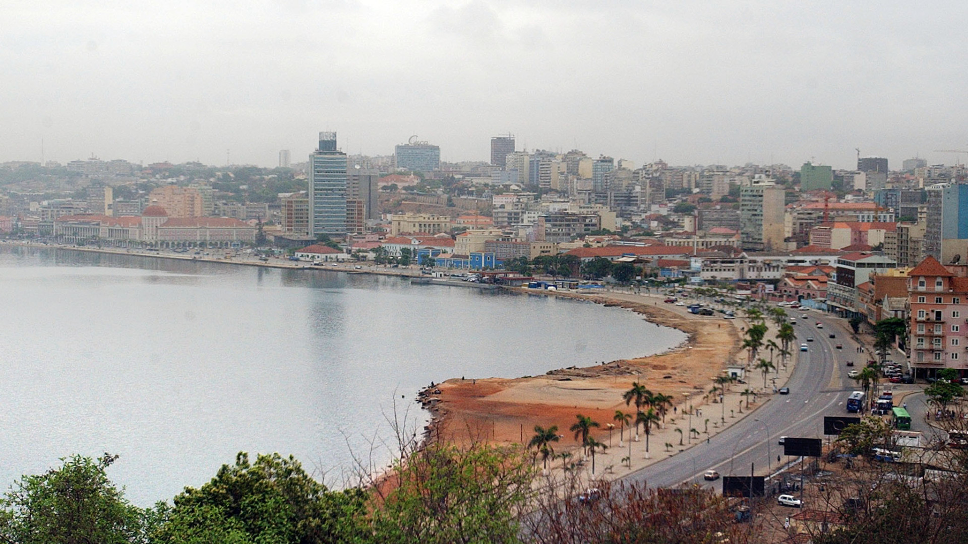 Cidadãos angolanos acusam empresa brasileira de burla de 203 milhões