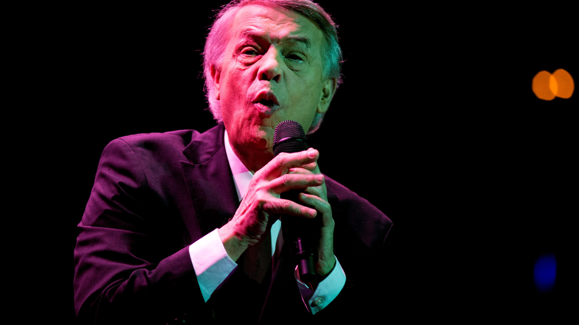 Cantor Adamo atua em outubro em Lisboa