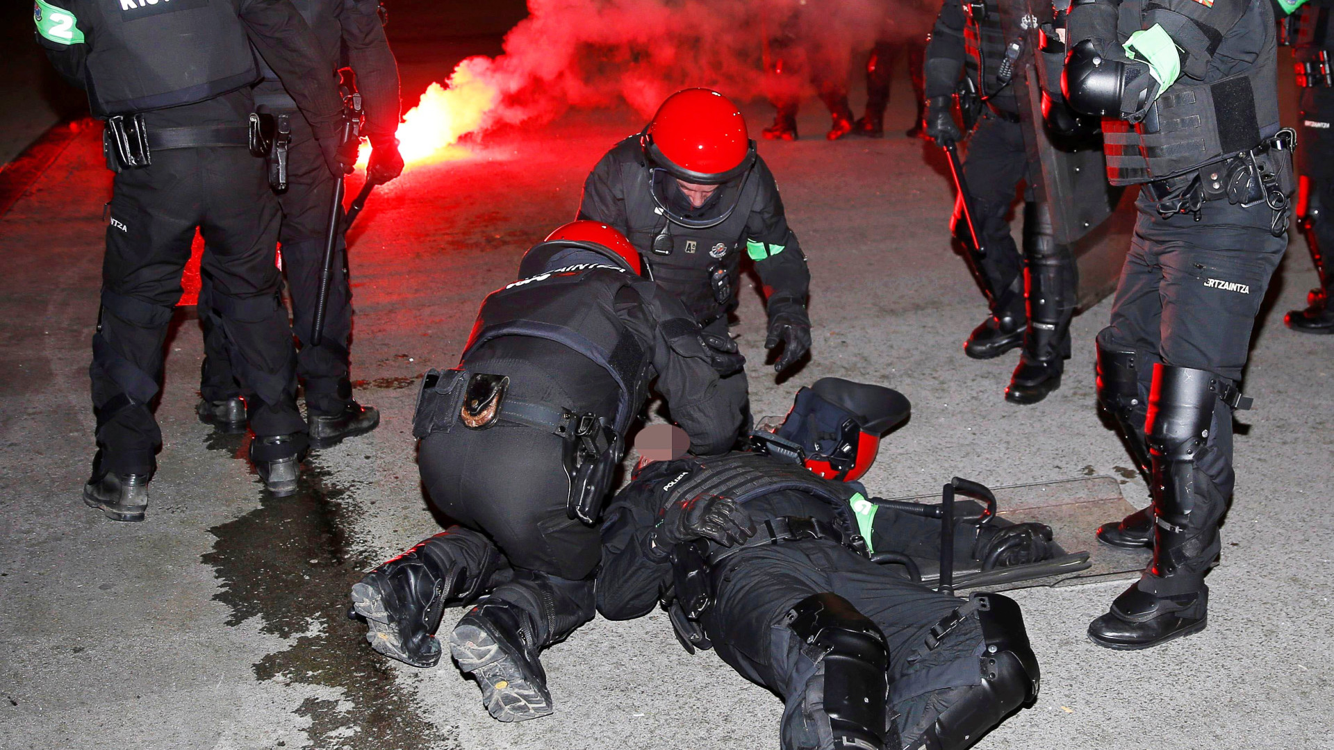 Polícia morre na sequência de uma rixa entre adeptos do Bilbao e Spartak