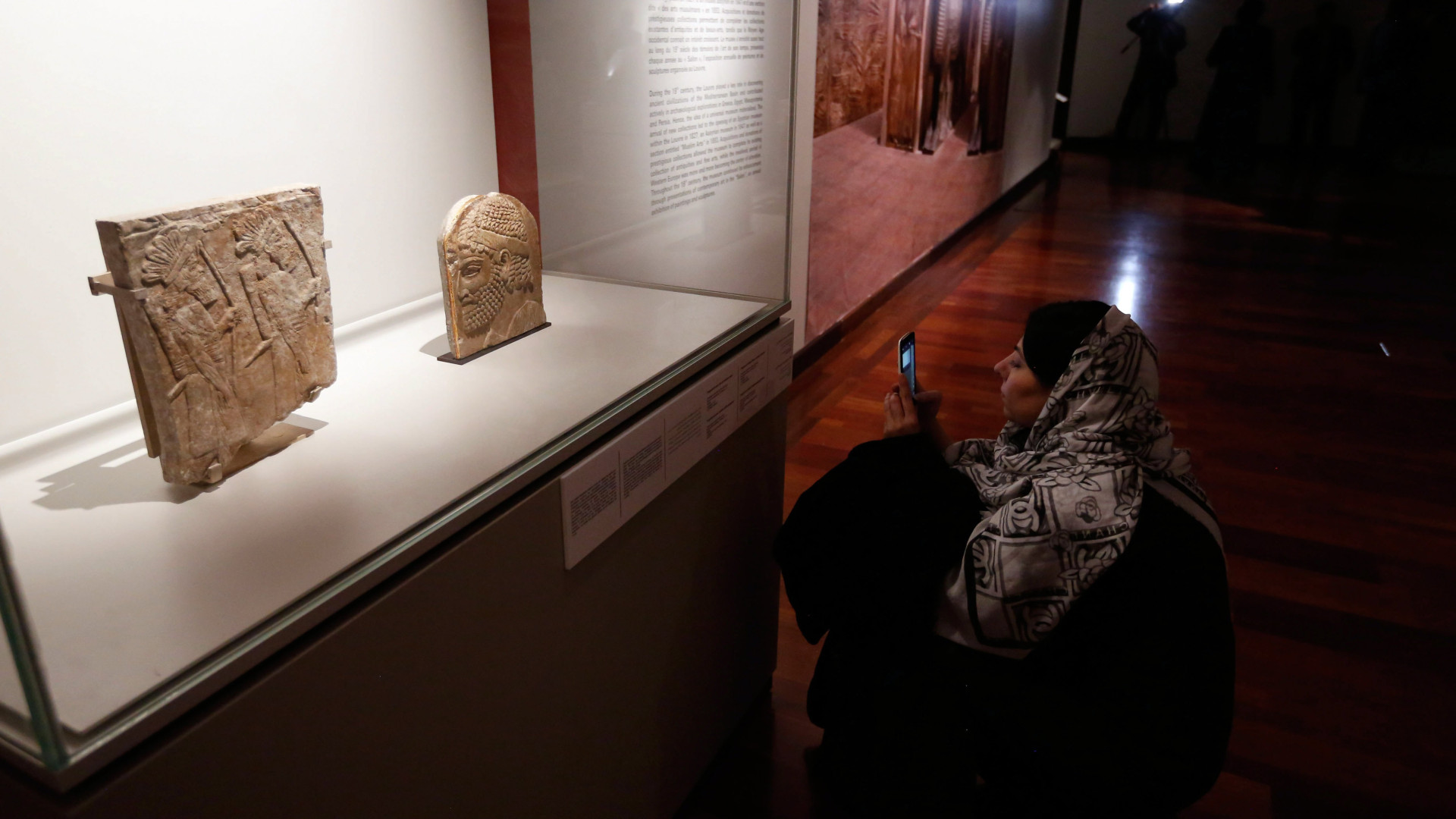 Exposição inédita do Louvre em Teerão bem recebida pelo público