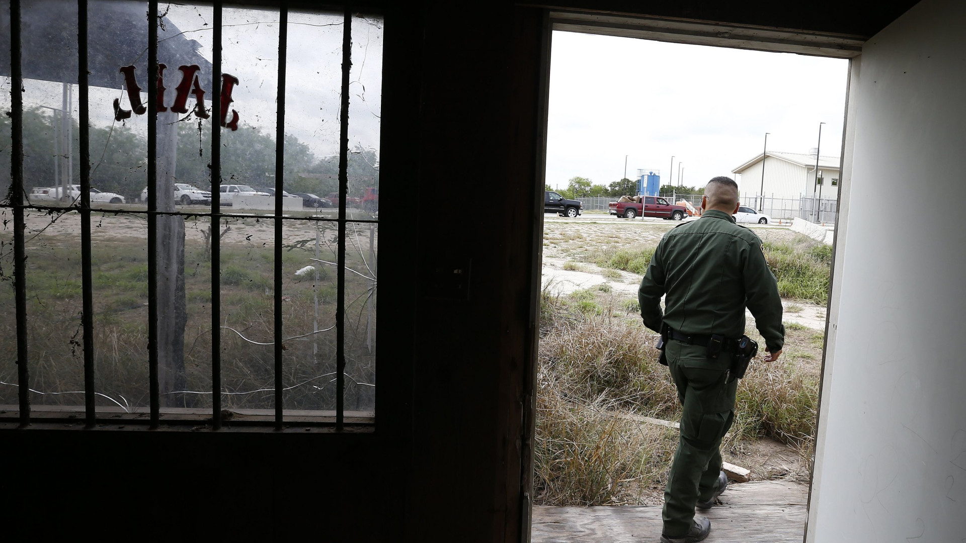 Centenas de crianças separadas dos pais em celas do Texas