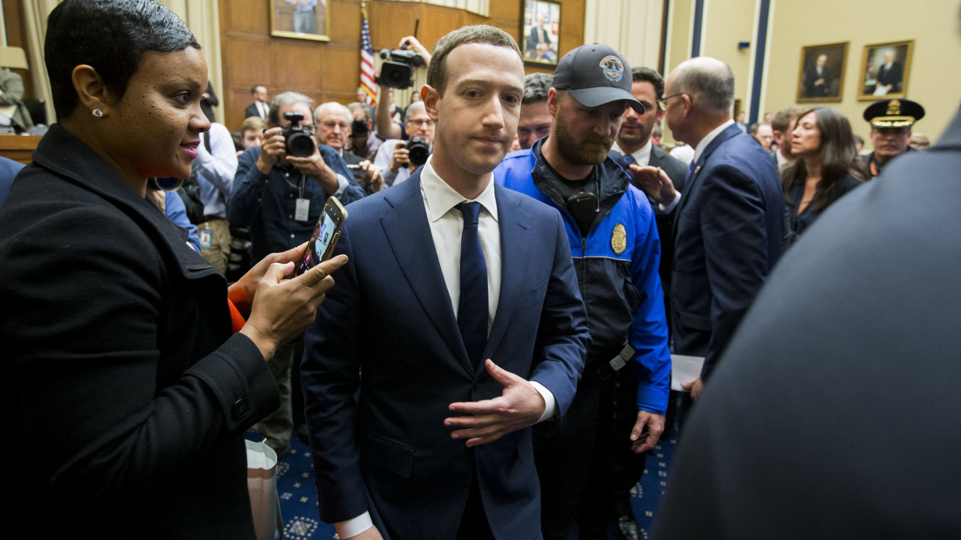 Zuckerberg no Parlamento Europeu para explicar uso de dados pessoais