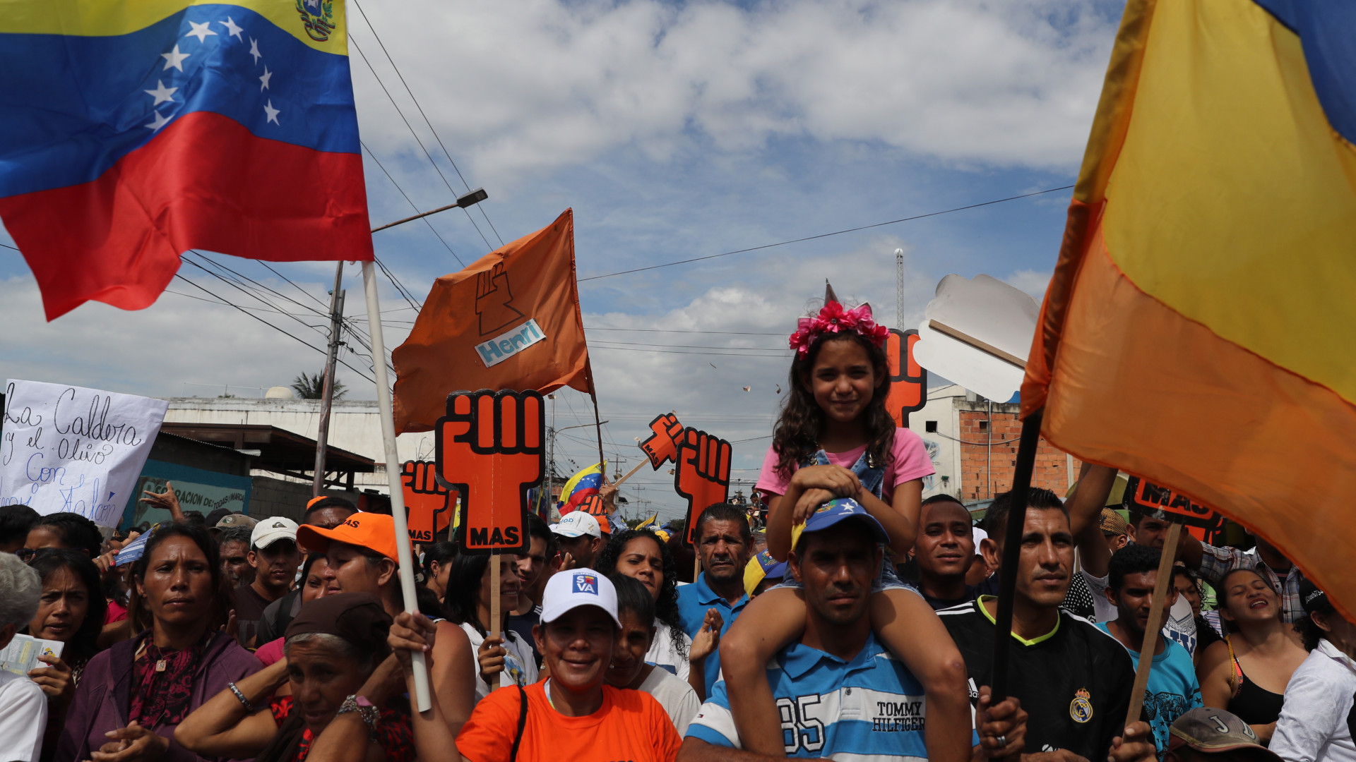 Mais de 20,5 milhões elegem hoje Presidente da Venezuela