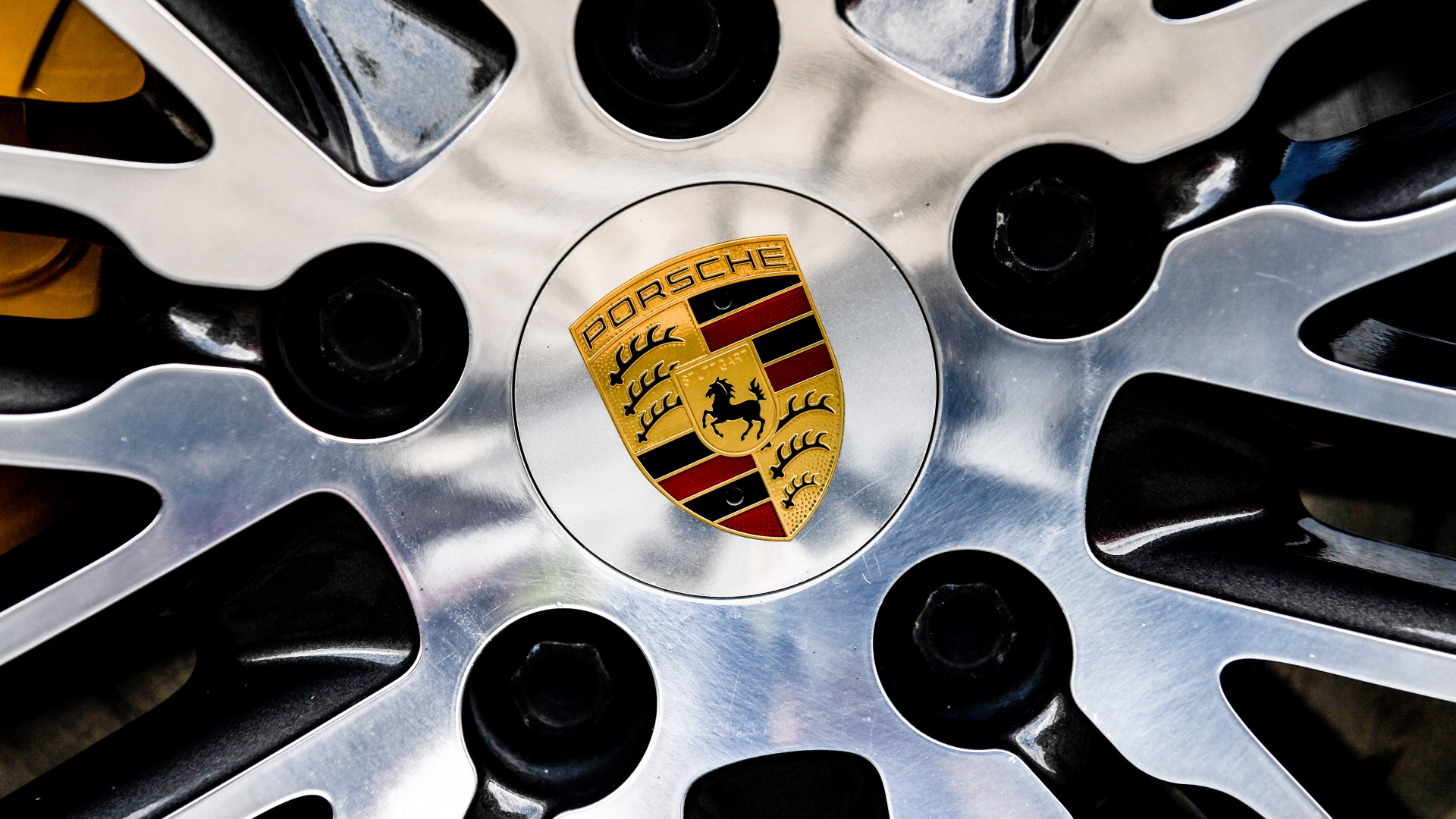 Porsche quer ser a primeira fabricante alemã a deixar o diesel