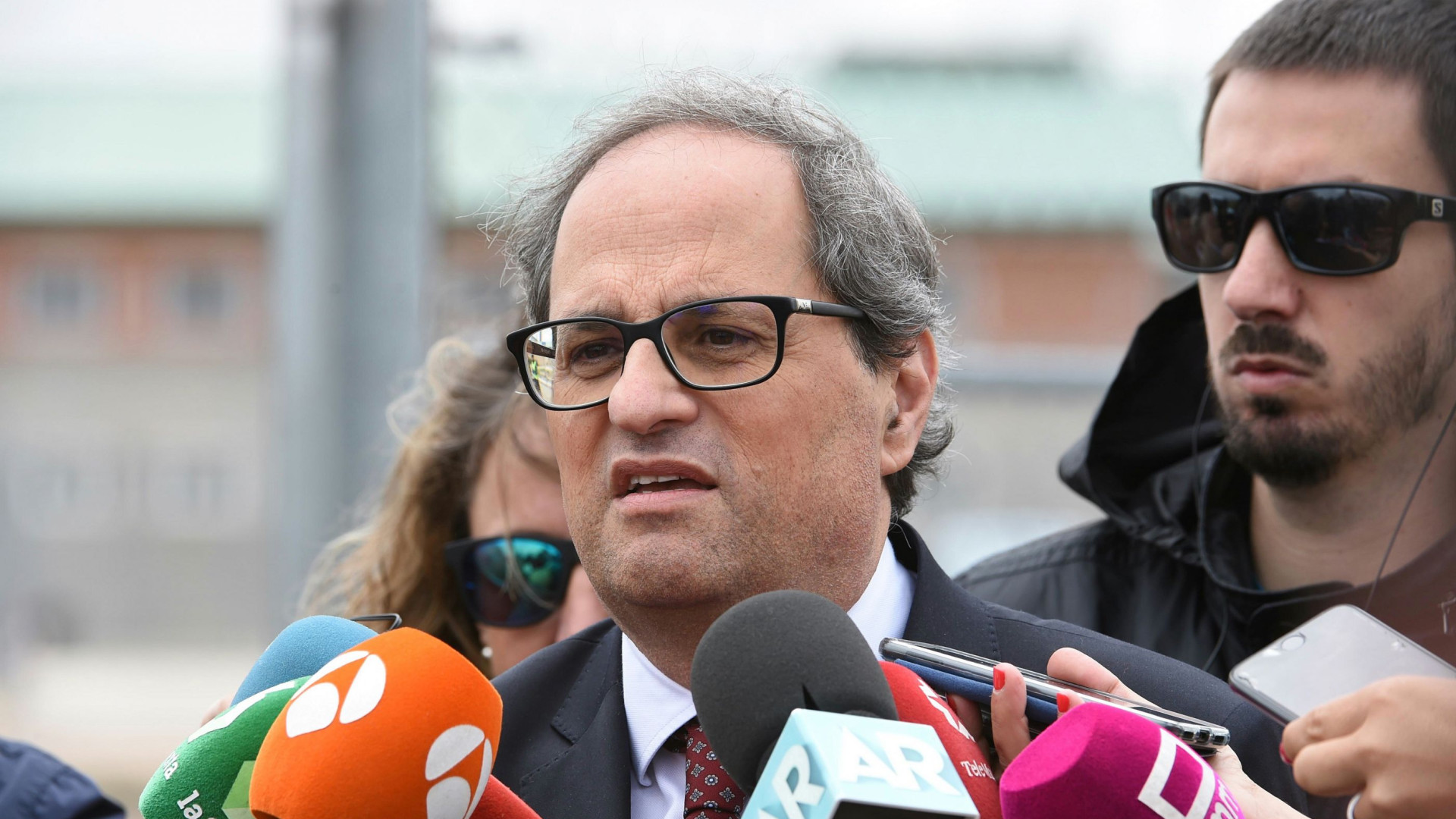 Presidente da Catalunha avisa governo que "não se renderá"