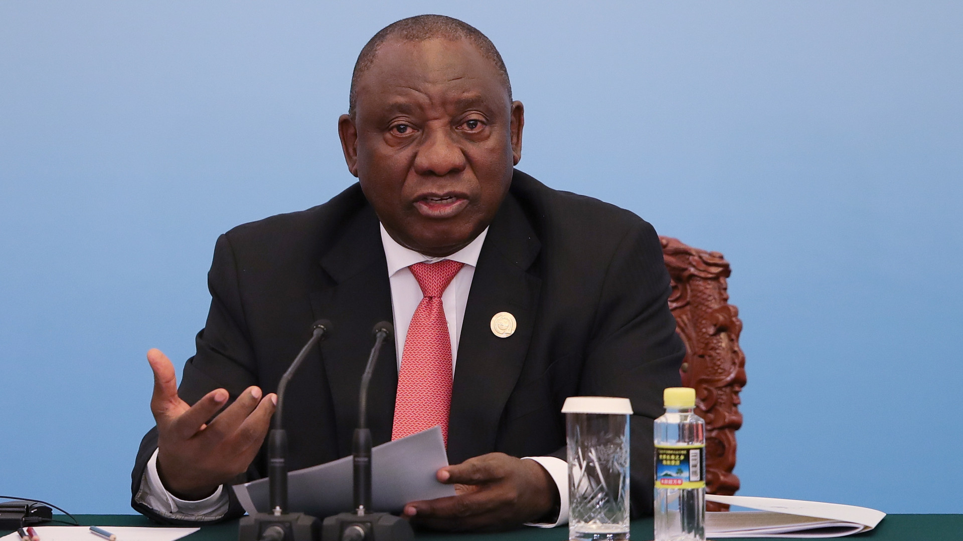África do Sul entrega de restos mortais de "Ben Ben" por "reconciliação"