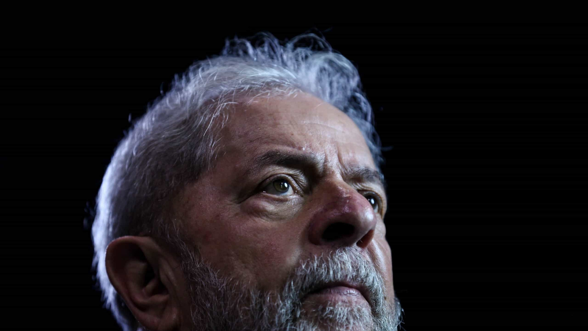 Tribunal nega a Lula da Silva saída da prisão para ir ao funeral do irmão