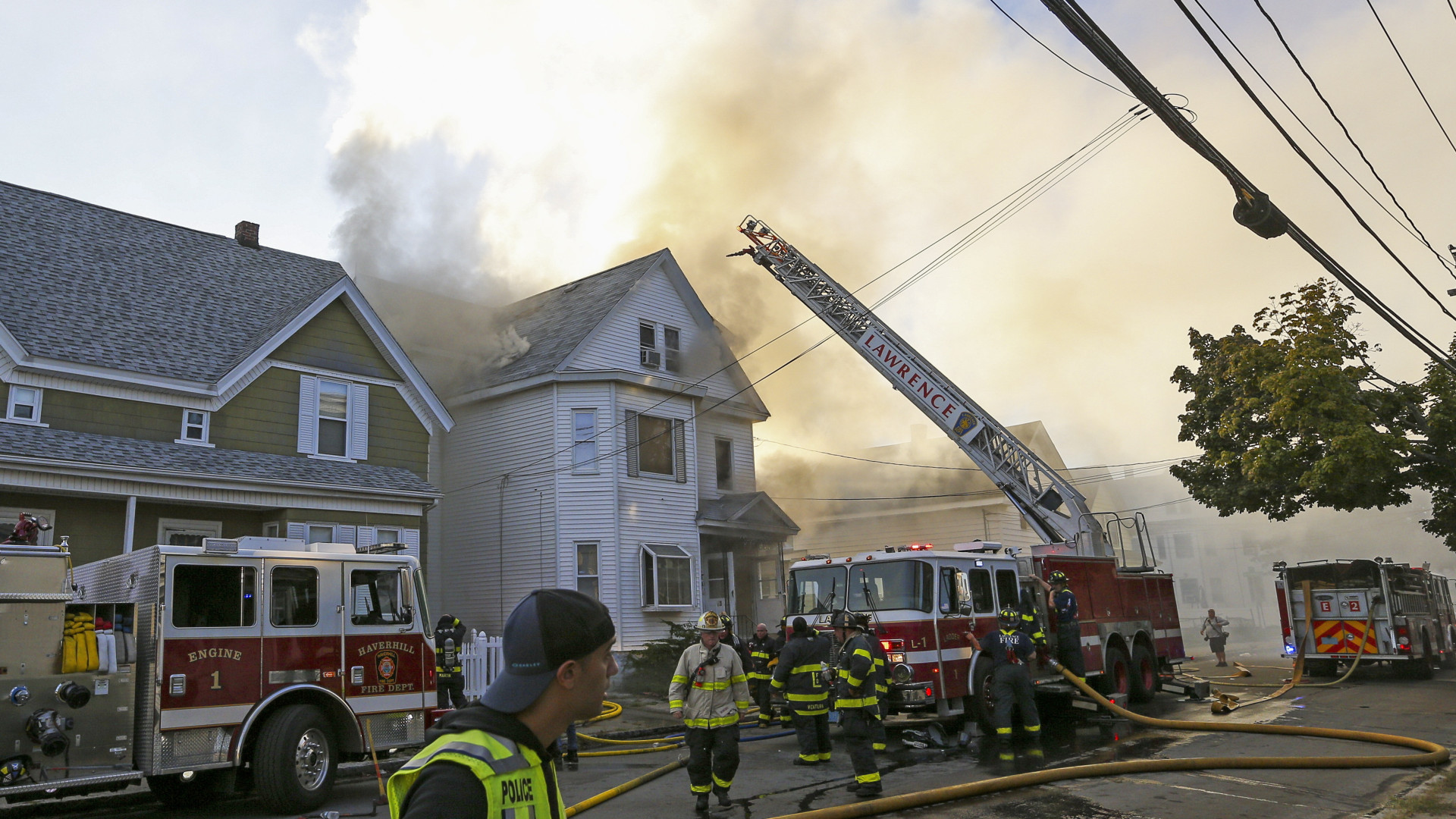 Um morto e pelo menos dez feridos em explosões de gás em Boston