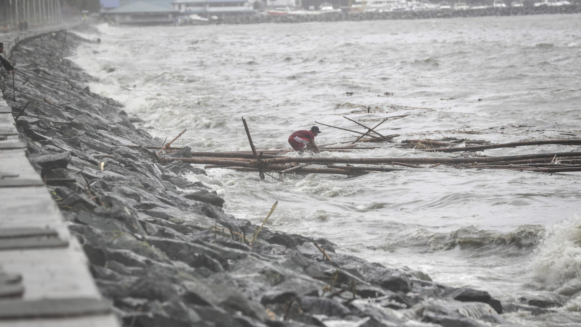 Içado sinal 3 de tempestade tropical em Macau