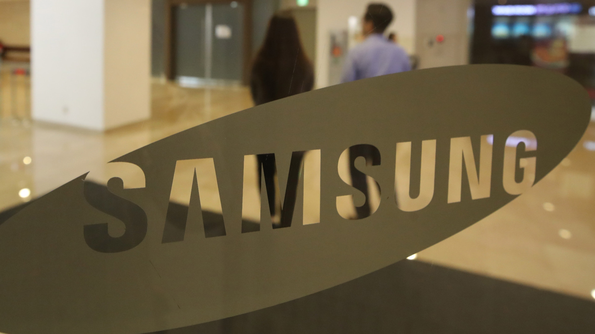 Samsung pede desculpa a trabalhadores que desenvolveram cancro