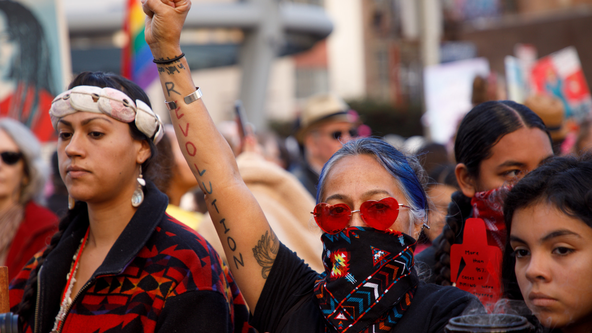 Nesta Marcha das Mulheres houve azul, cor de rosa e coletes amarelos