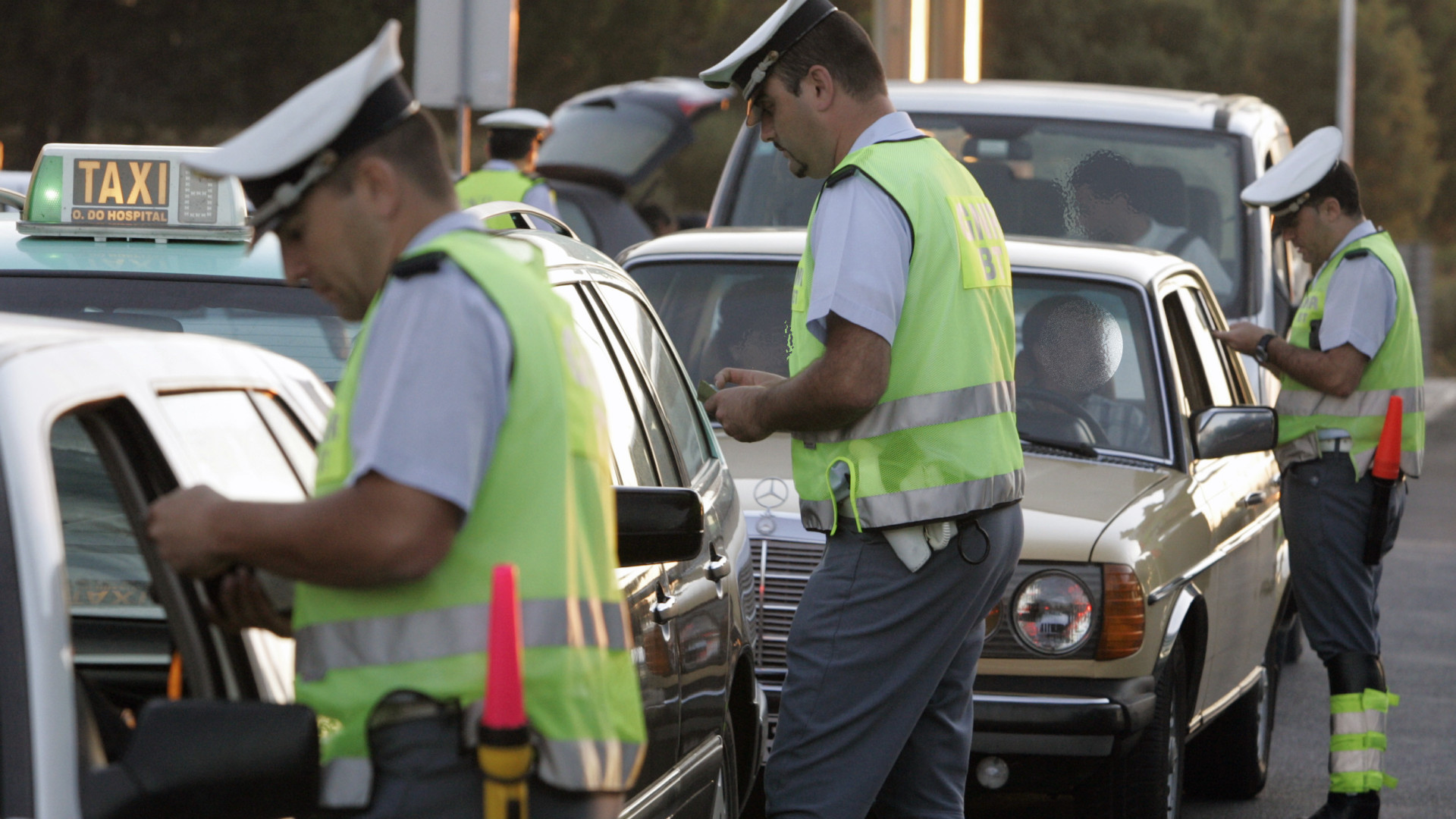 Trinta e sete pessoas detidas em flagrante nas últimas 12 horas