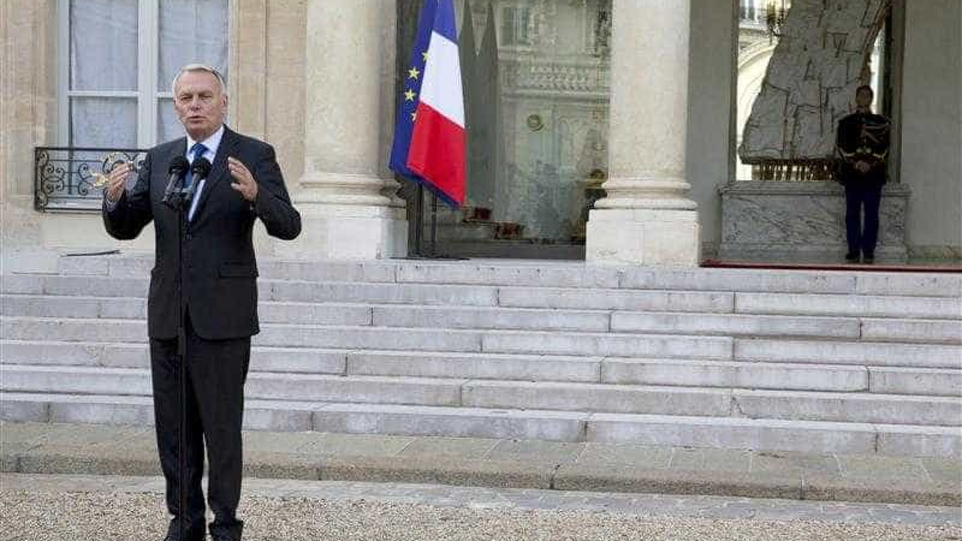Primeiro-ministro francês diz que os mais ricos estão prontos para pagar imposto de 75%