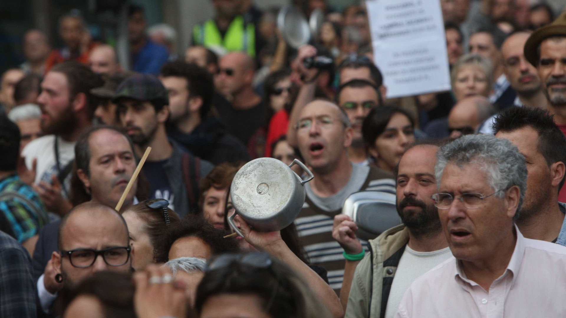 Movimento 'Que se lixe a troika' convoca manifestação nacional