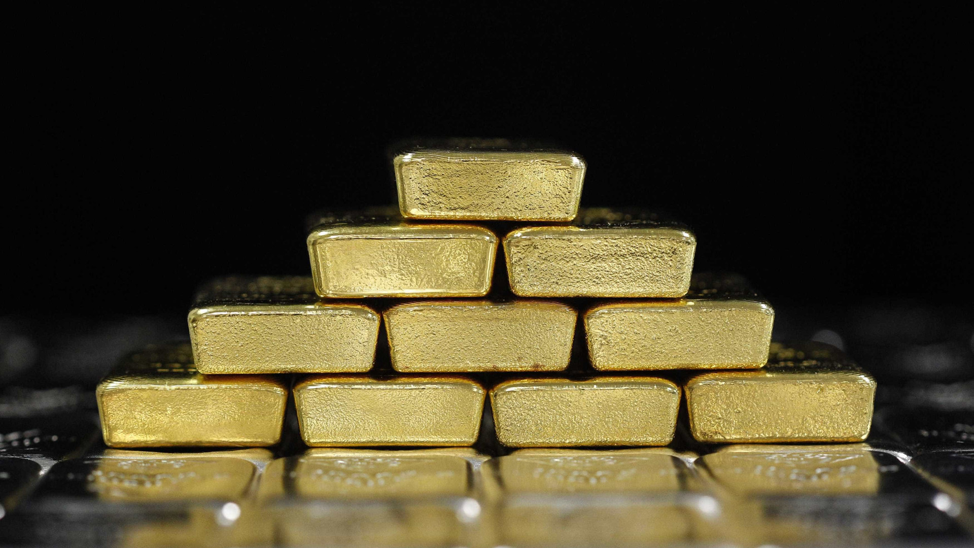 Ouro está mais valioso, mas ainda não recuperou das últimas quedas
