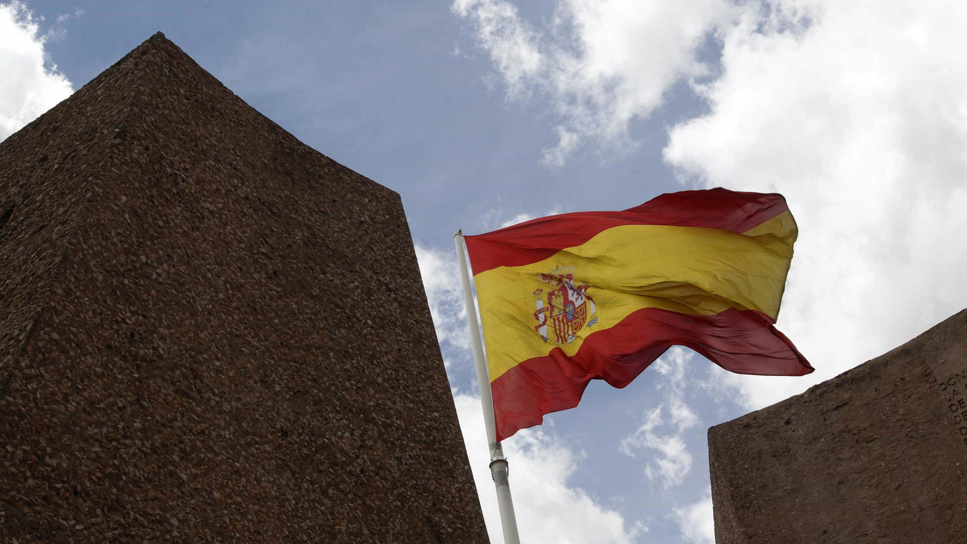 Espanha vende dívida a três e nove meses a taxas de juro negativas