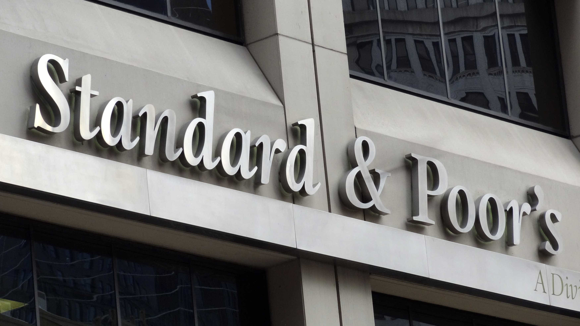 Standard and Poor's sobe perspetiva do BCP