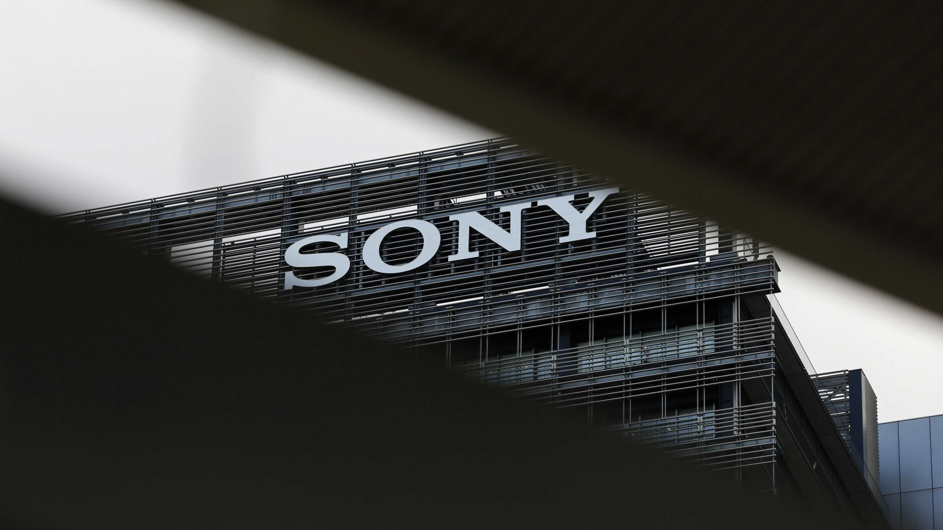 Sony quebra recorde de lucros e anuncia mais uma compra