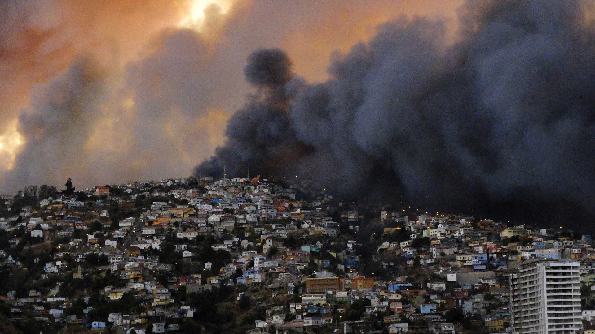 Incêndio no Chile já causou 11 mortos