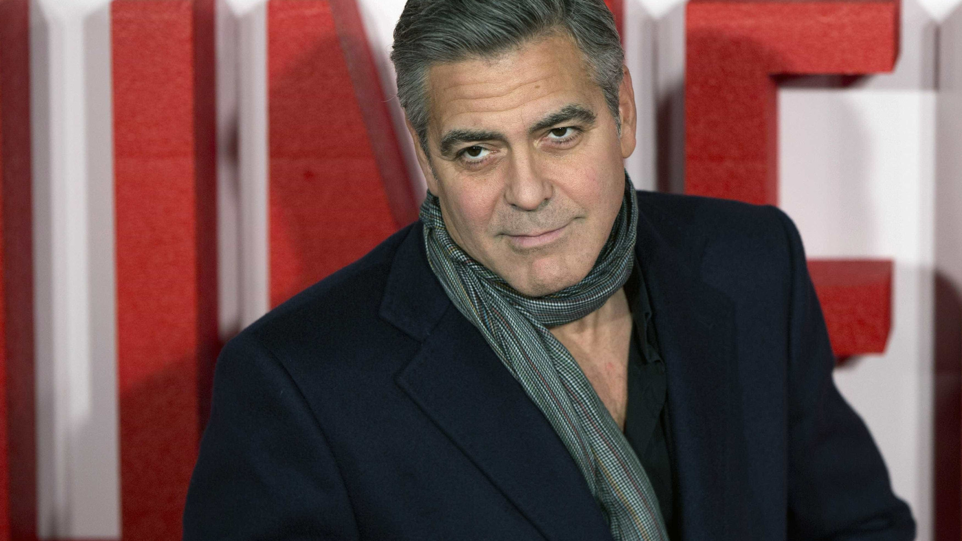 Família de Clooney preocupada com acidente do ator: "Podia ter morrido"