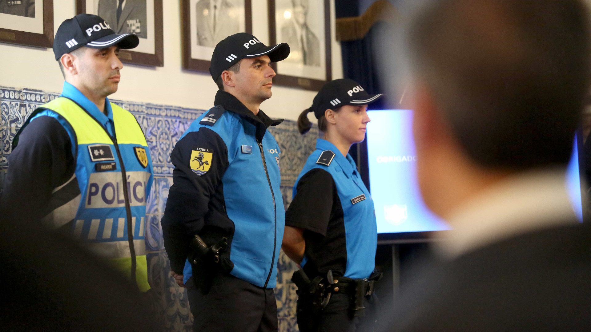 Mais de 20 pessoas detidas e 300 doses de droga apreendidas no sábado