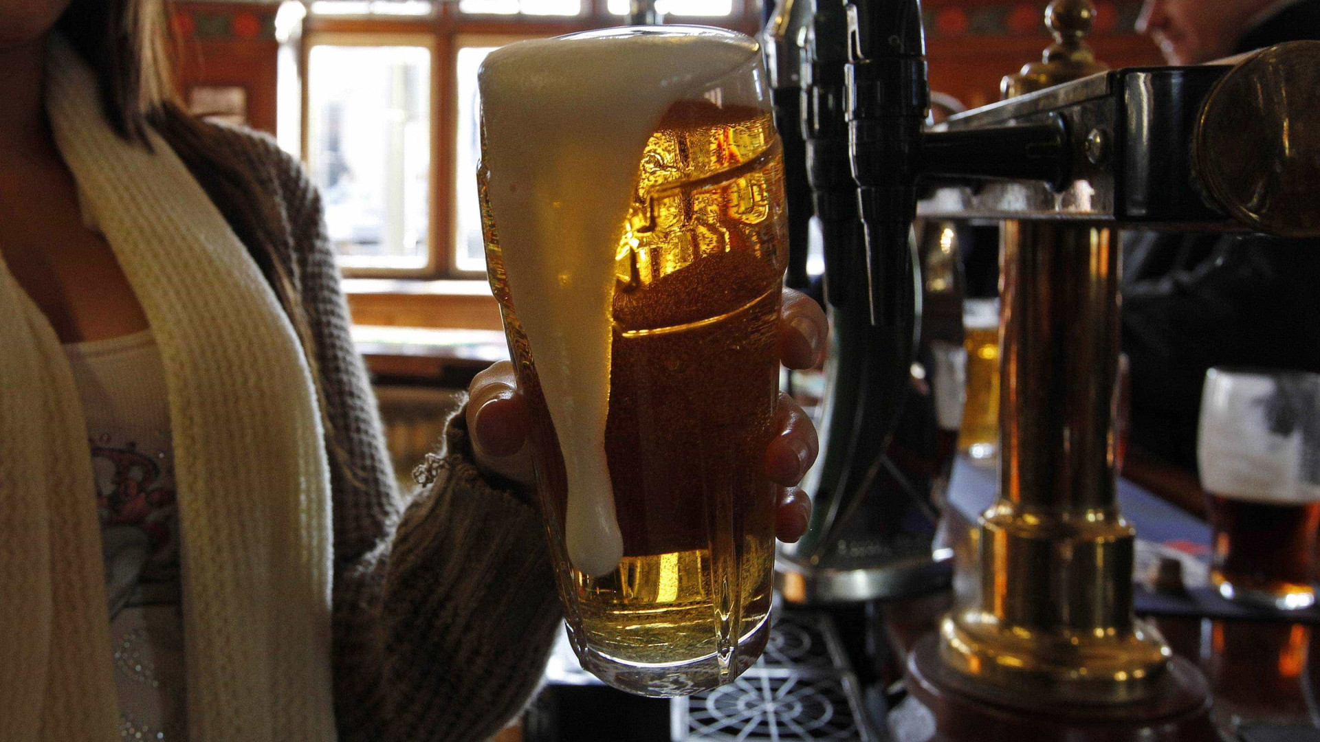 Os portugueses andam a beber menos cerveja