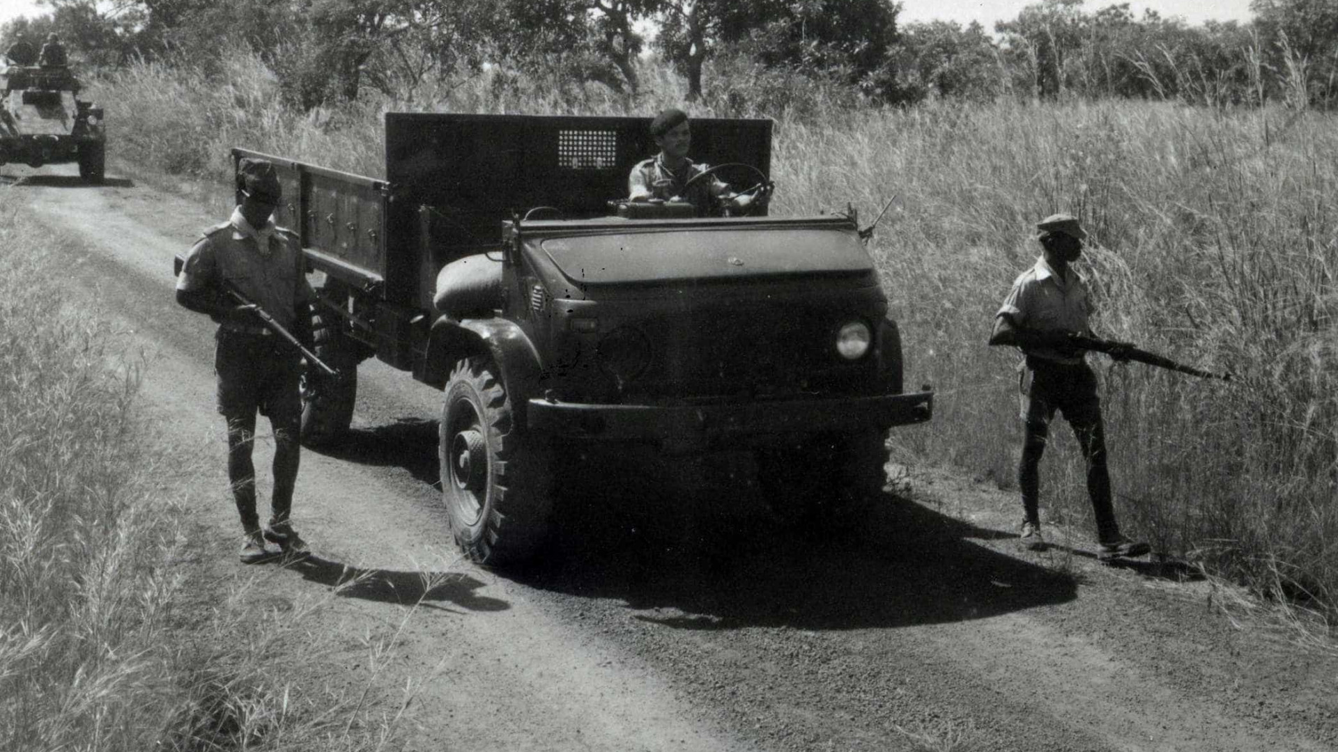 As façanhas da guerra por quem disparou primeiro tiro contra colonialismo