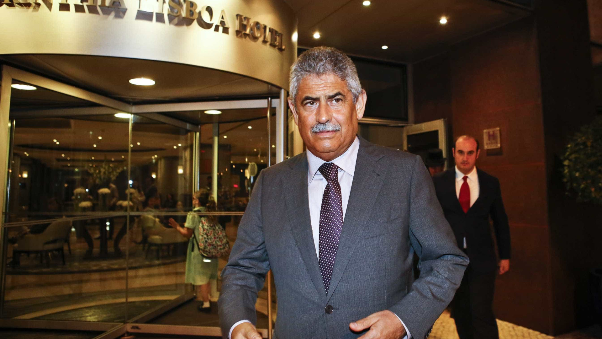 "Não existe qualquer facto que permita imputar à SAD os crimes descritos"