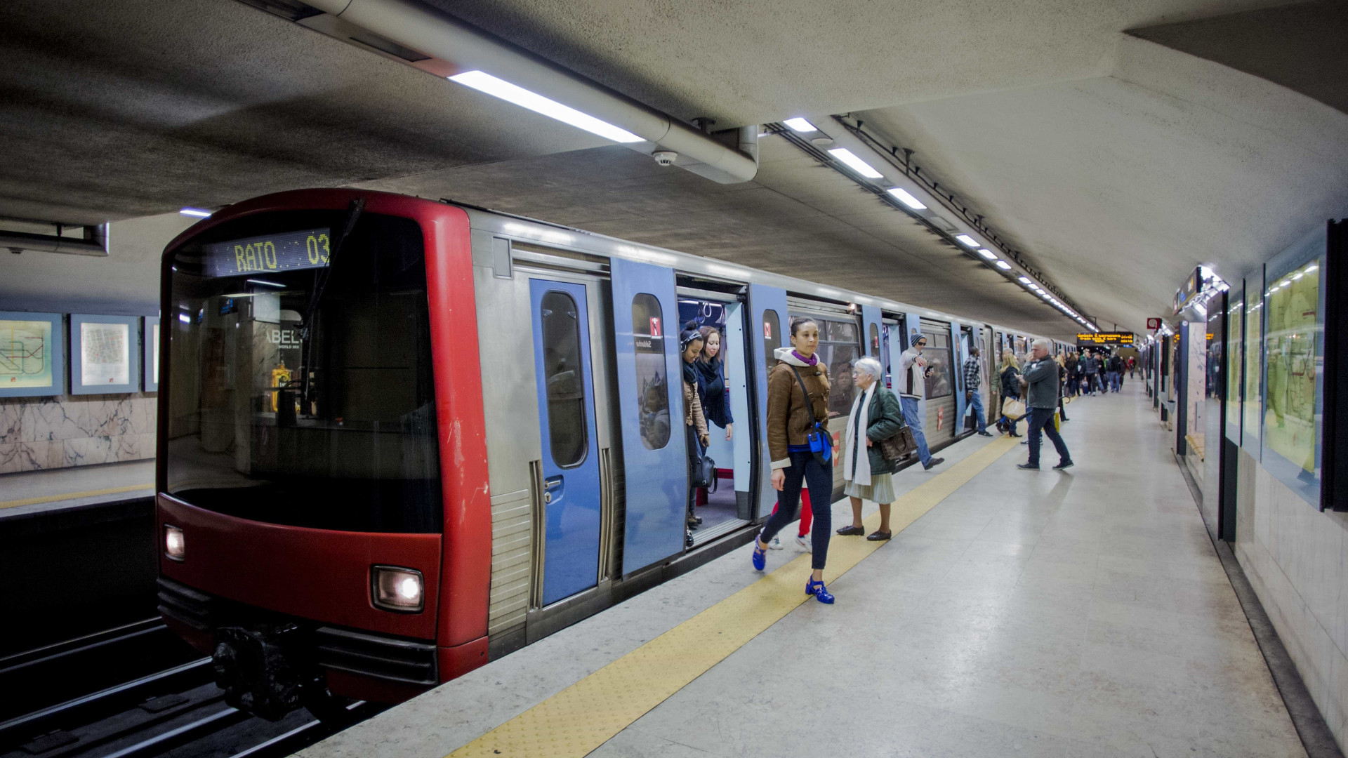Deputados de Lisboa querem debate sobre expansão da rede do metro