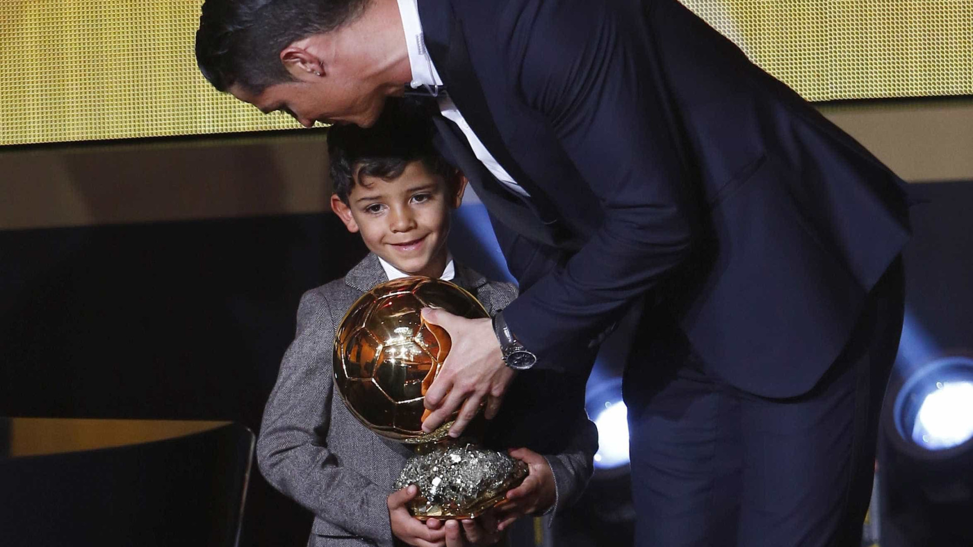 Cristiano Ronaldo protege o filho da exposição mediática
